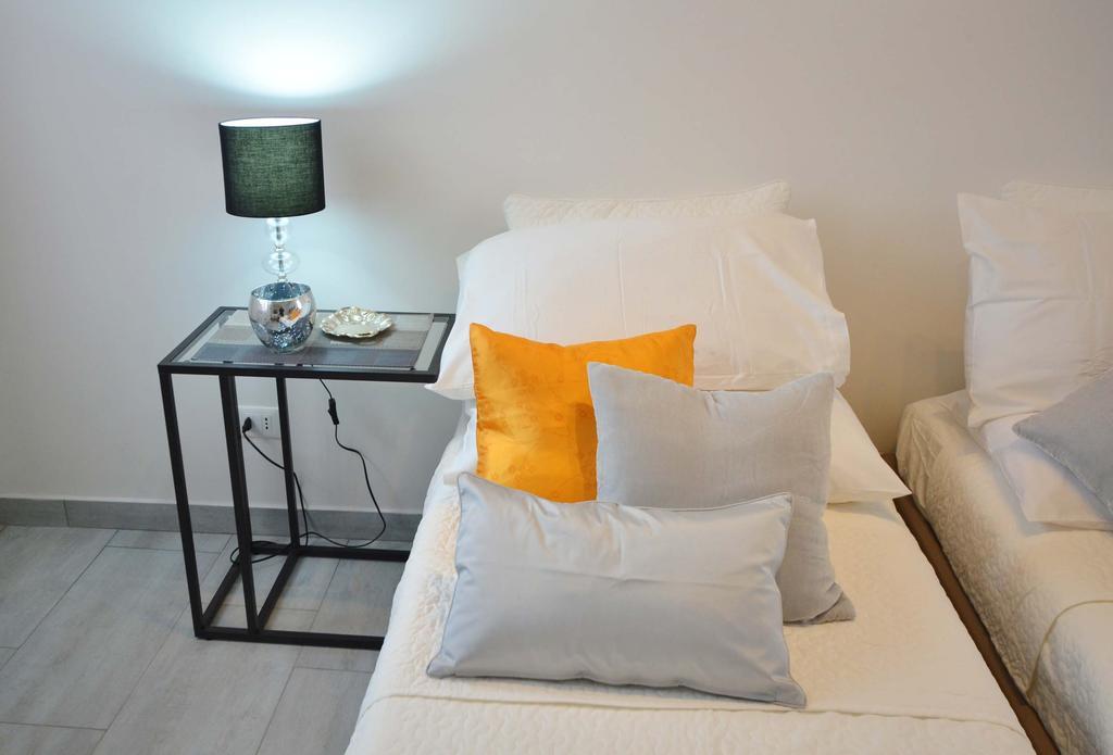 4-Tourist House Bologna-Studio - Self Check-In Room photo